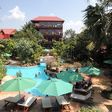 Elephant Blanc Phnom Pen Exterior foto