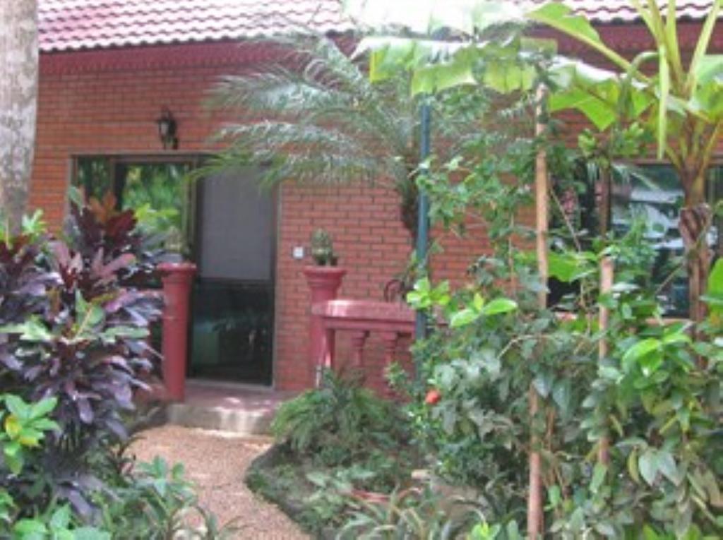 Elephant Blanc Phnom Pen Exterior foto
