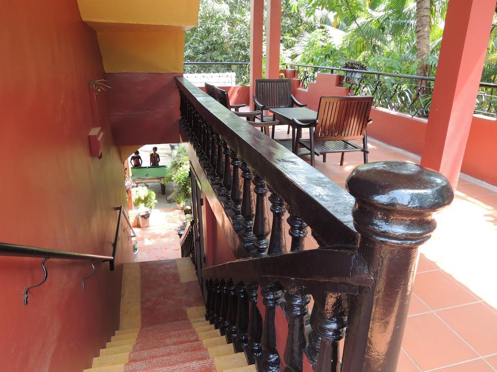 Elephant Blanc Phnom Pen Exterior foto