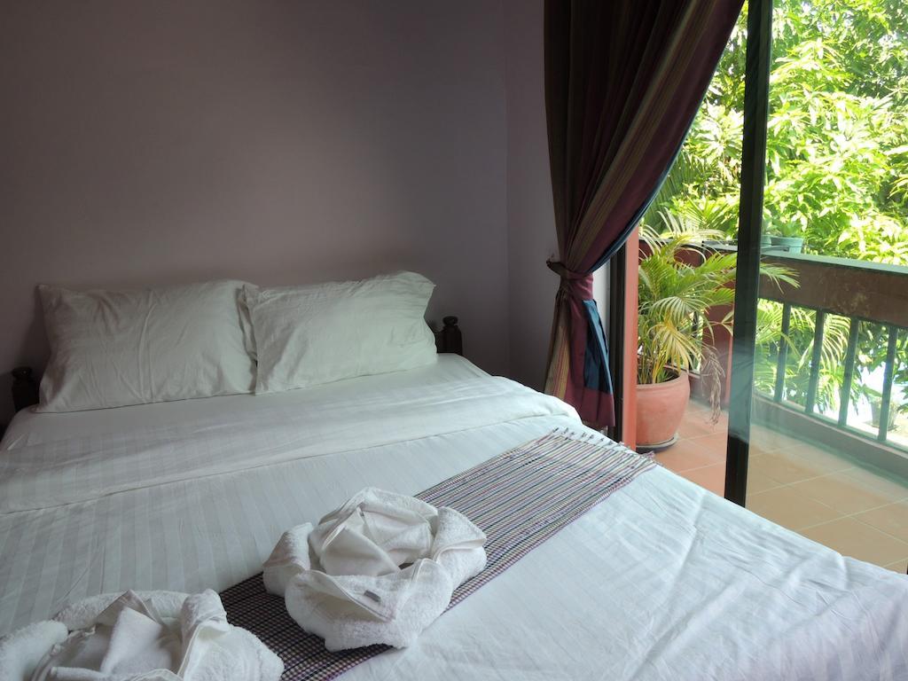 Elephant Blanc Phnom Pen Exterior foto