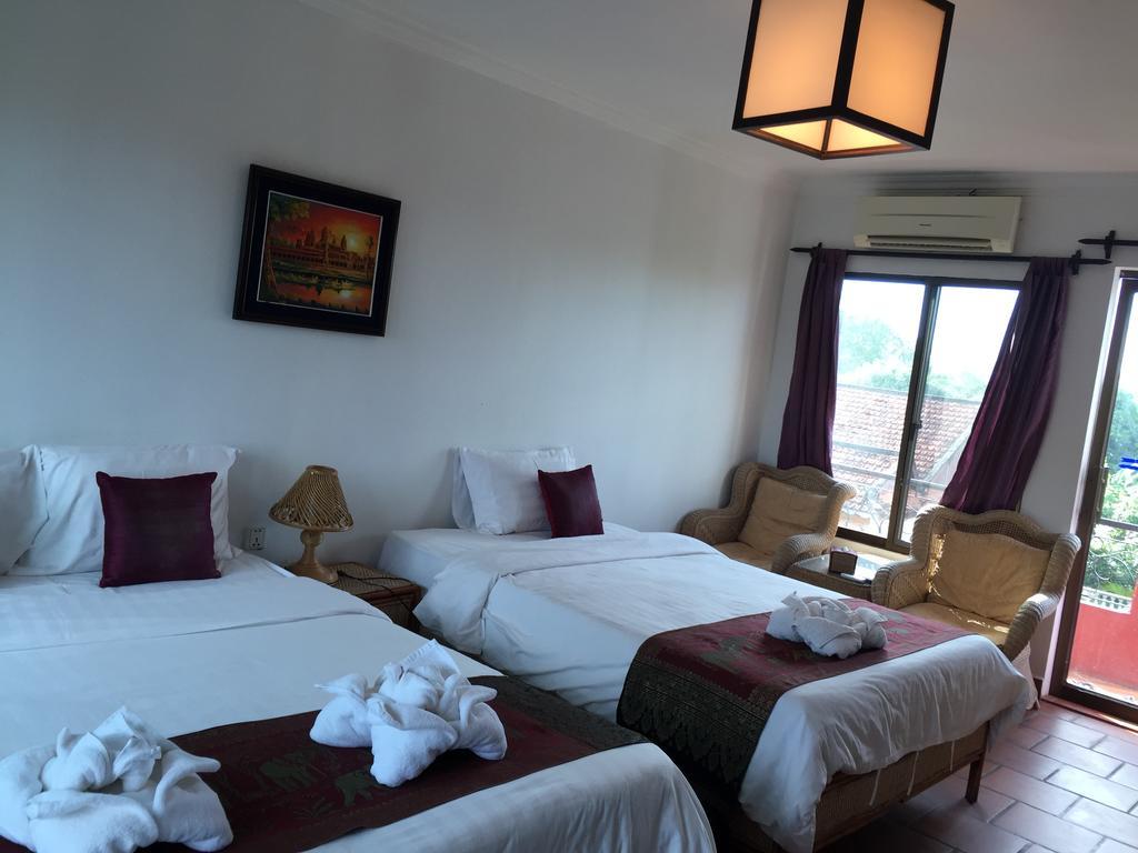Elephant Blanc Phnom Pen Exterior foto